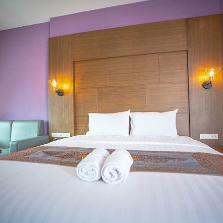 Smart Hotel Ban Lam Luk Ka Exteriör bild