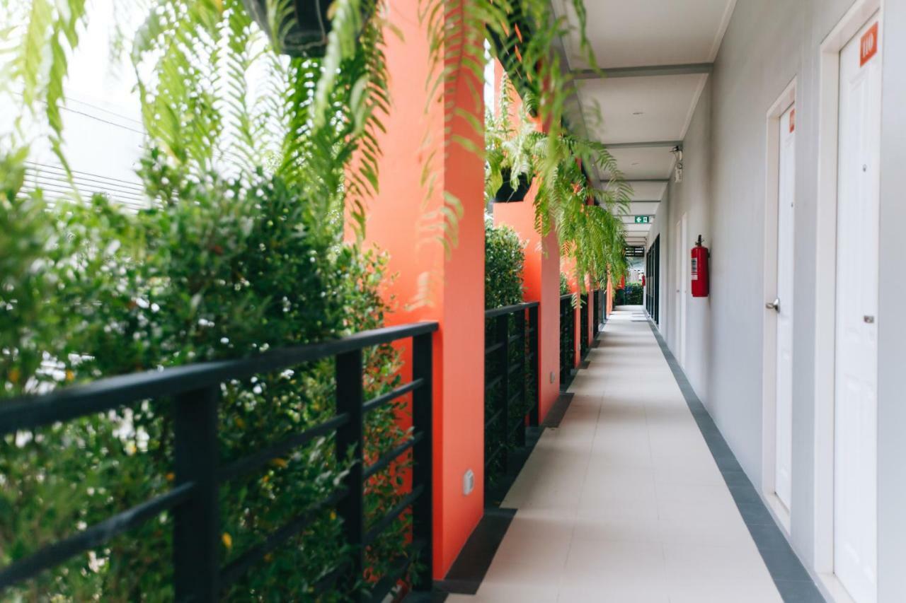 Smart Hotel Ban Lam Luk Ka Exteriör bild