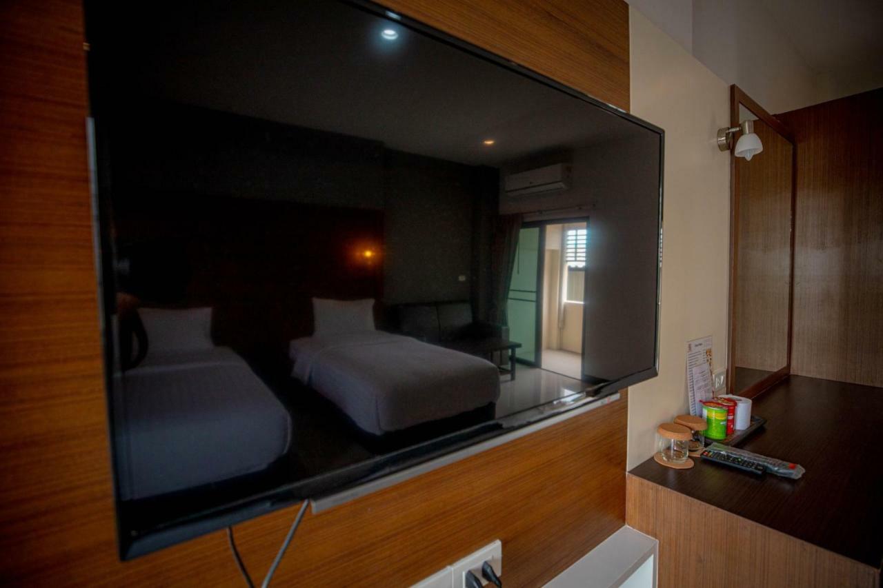 Smart Hotel Ban Lam Luk Ka Exteriör bild