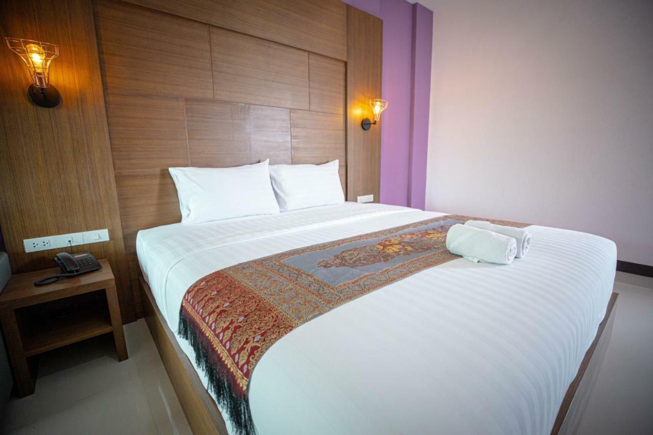 Smart Hotel Ban Lam Luk Ka Exteriör bild